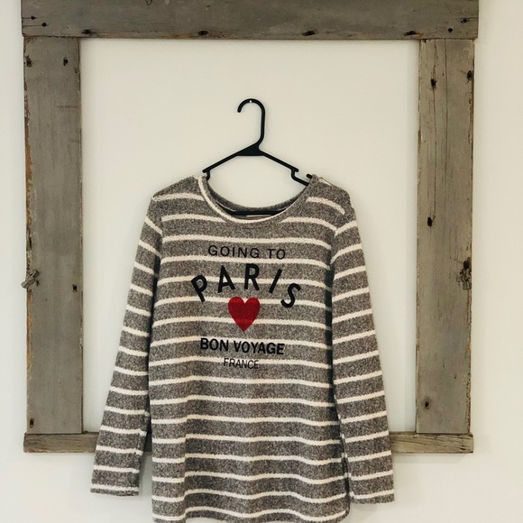Le Lis Graphic Sweater - Picture 1 of 3